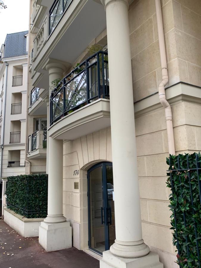 Lieu De Ressourcement A Robinson Apartment Le Plessis-Robinson Exterior photo